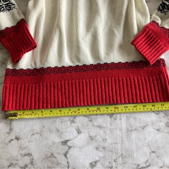 Red white and snowflake turtleneck sweater size L - Picture 5 of 8